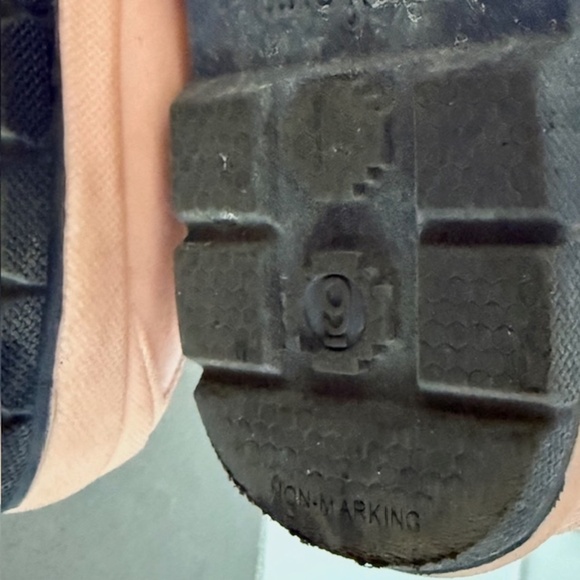 Toddler Frankie Unicorn Winter Boots Sherpa Lined White/Pink - Cat & Jack SIZE 9 - Picture 2 of 9